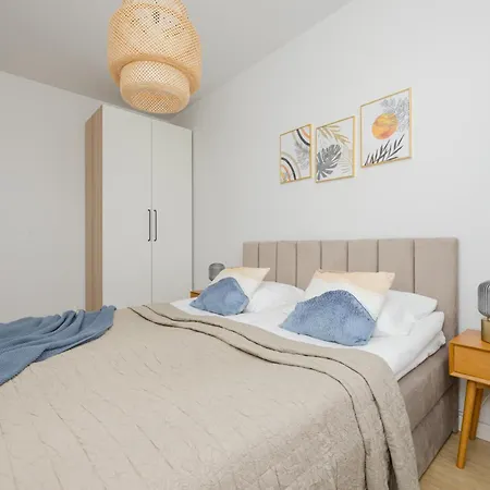 Stylish Glam Przedpole In By Renters Apartment Warsaw