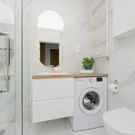 Stylish Glam Przedpole In By Renters 아파트 바르샤바
